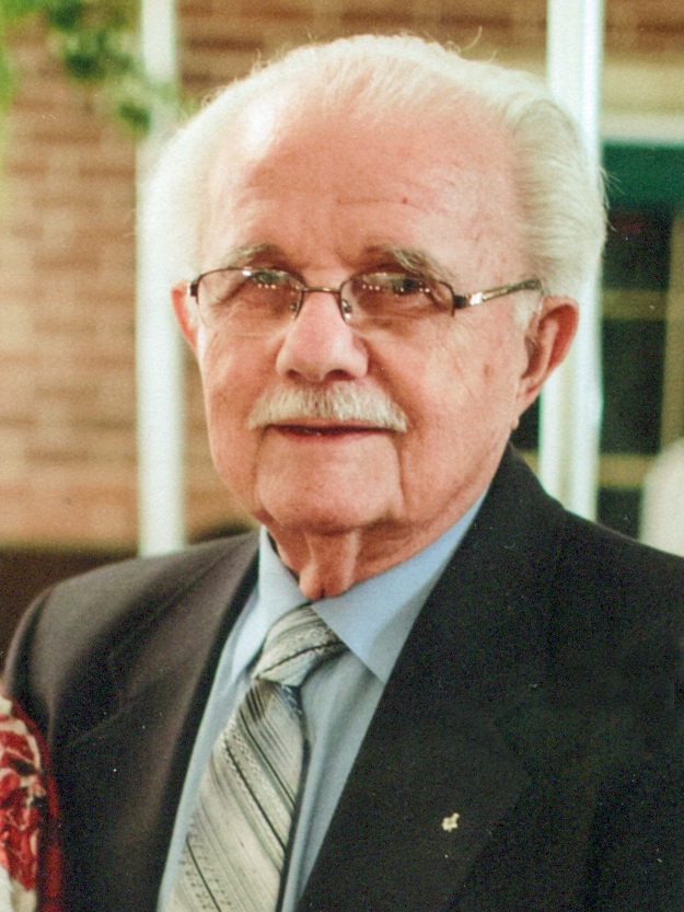 Photo of Robert E. Neuhauser